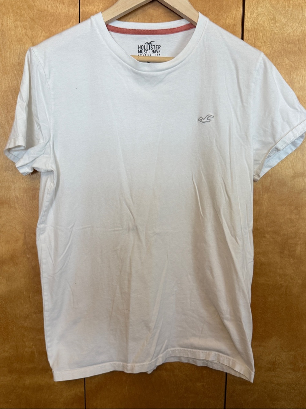 Hollister Men’s White Crew Tee Size Medium